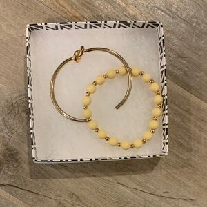 Elegant Gold and Cream Beaded Bracelet